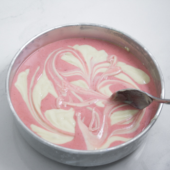 Berry Vanilla Swirl Cake - how to  (7 of 11)