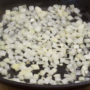 onions in pan 